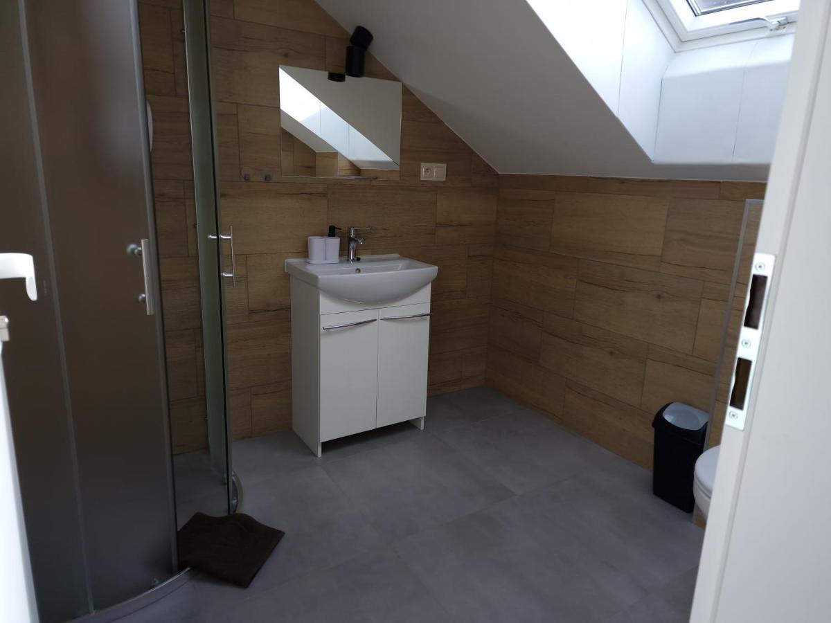 Bird House Hotel Presov Bagian luar foto