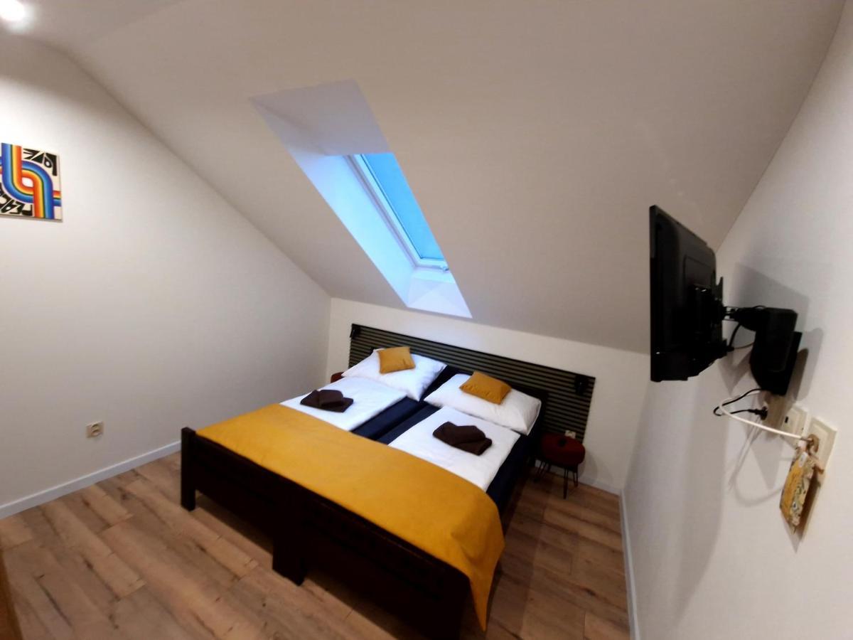 Bird House Hotel Presov Bagian luar foto