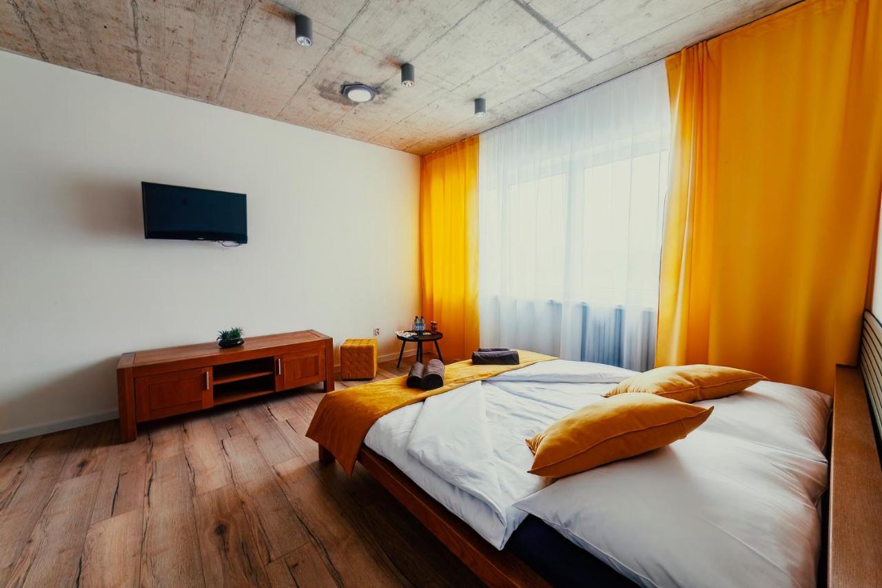 Bird House Hotel Presov Bagian luar foto