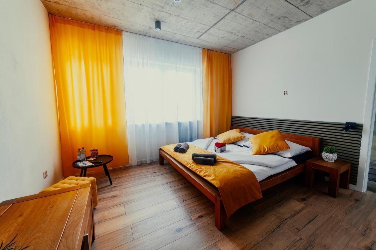 Bird House Hotel Presov Bagian luar foto
