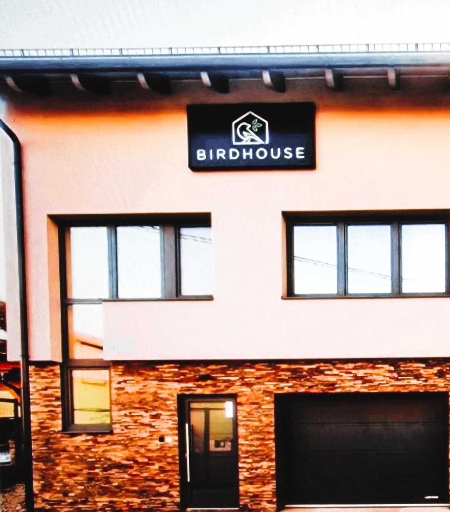 Bird House Hotel Presov Bagian luar foto